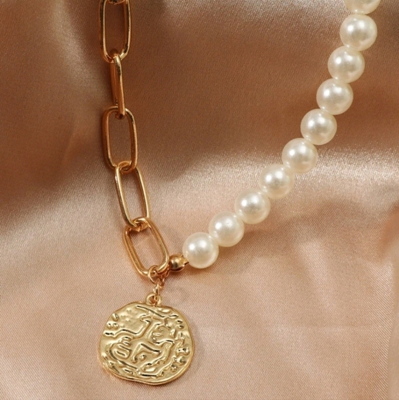 💖 2/$30 faux pearl gold chunky chain link mixed necklace Gold coin pendant - Picture 10 of 16